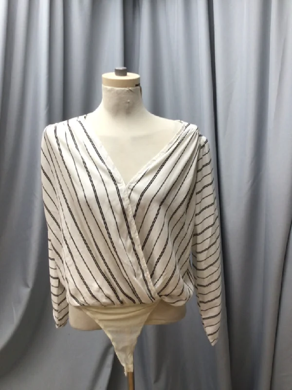 ASTR SIZE LARGE Ladies BLOUSE