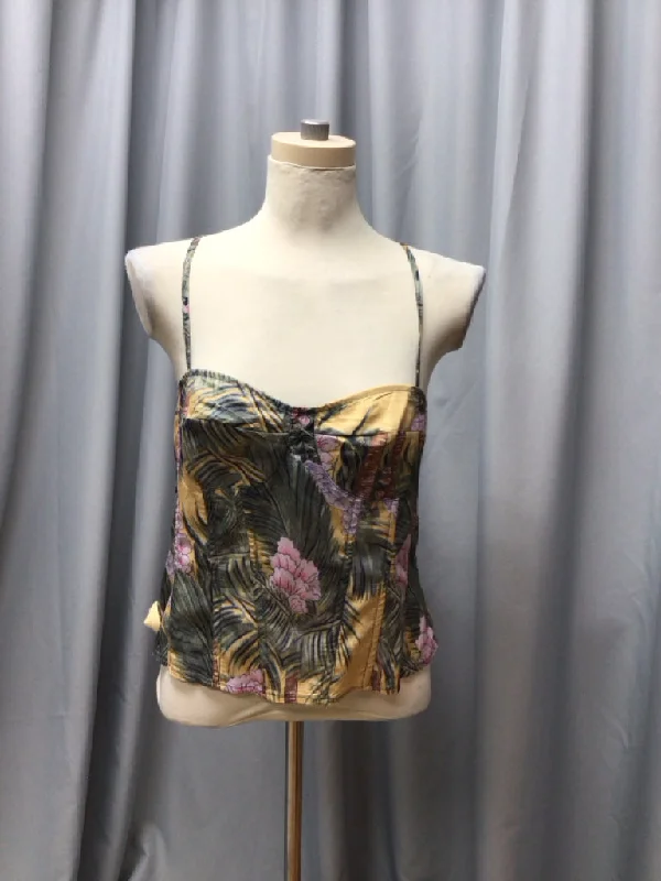 PRETTLITTLETHING SIZE 8 Ladies BLOUSE