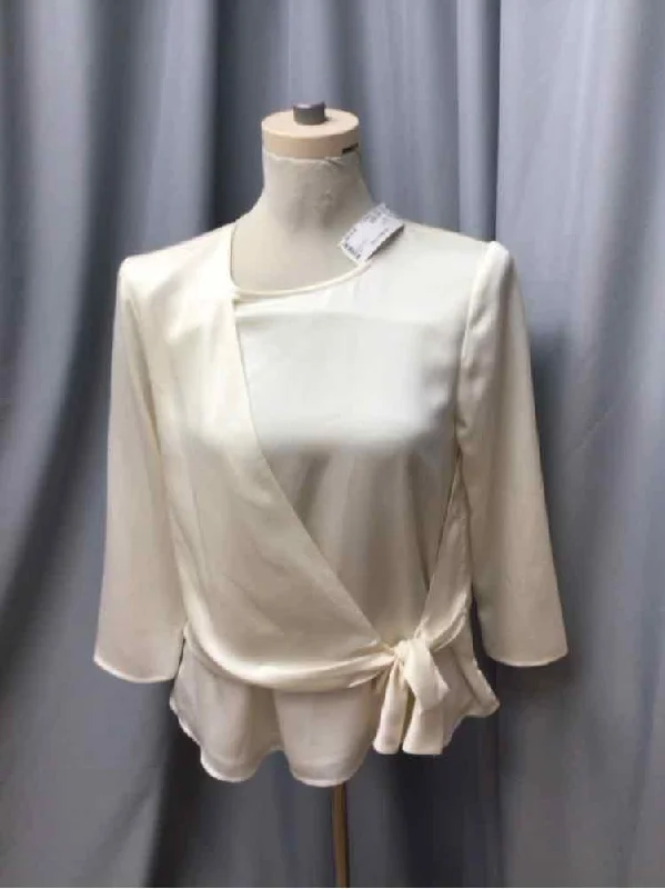 VINCE CAMUTO SIZE XSMALL Ladies BLOUSE