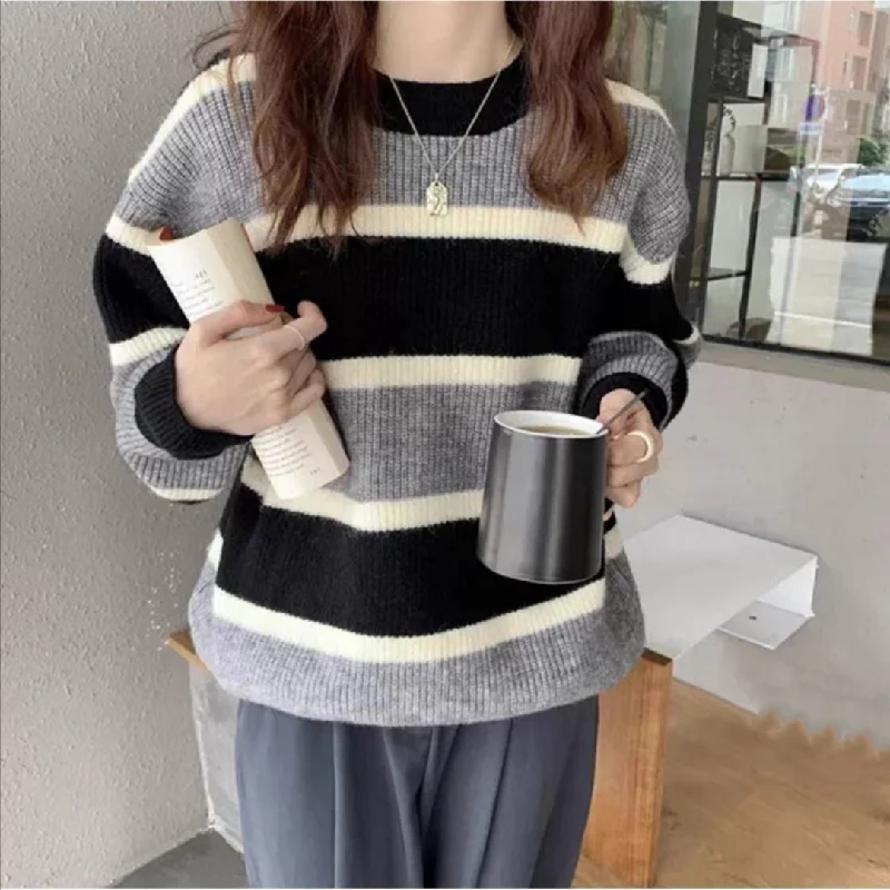 KittenAlarm - Classic O-Neck Knitted Striped Sweater